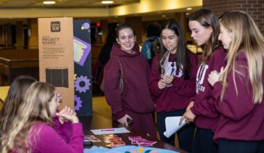 students at an RSO fair