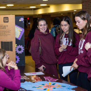 students at an RSO fair